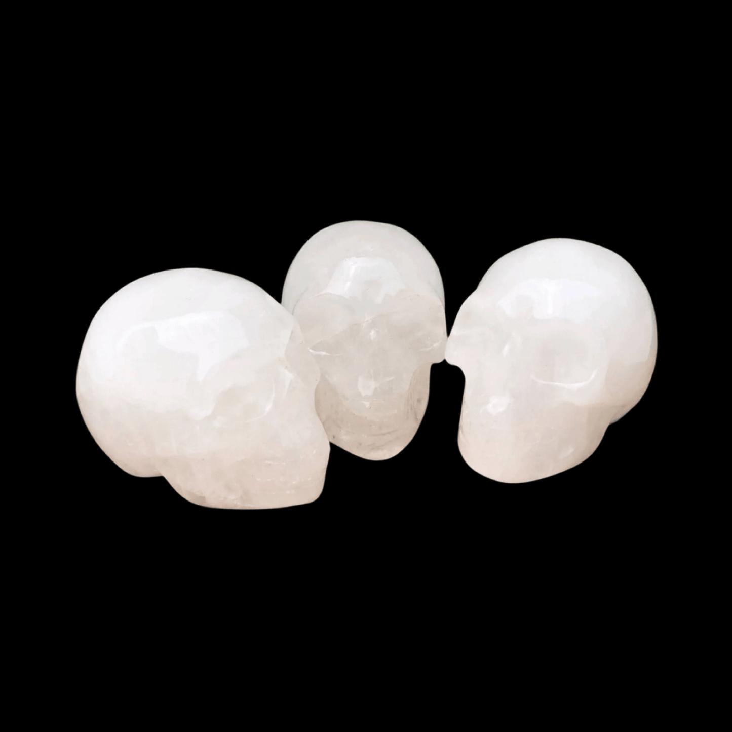 Crâne en quartz clair sculpté